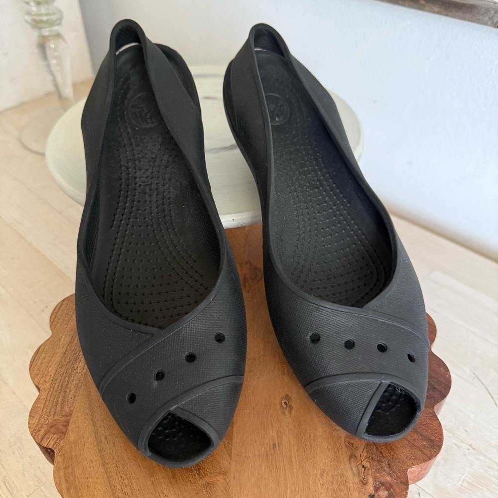 Crocs Black Peep-Toe Flats Size 9